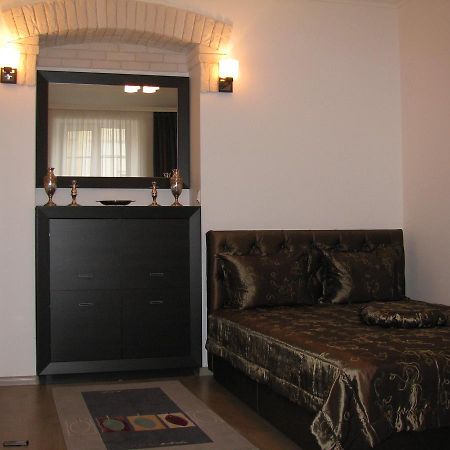 Apartment On Staroievreiska Lviv Bagian luar foto