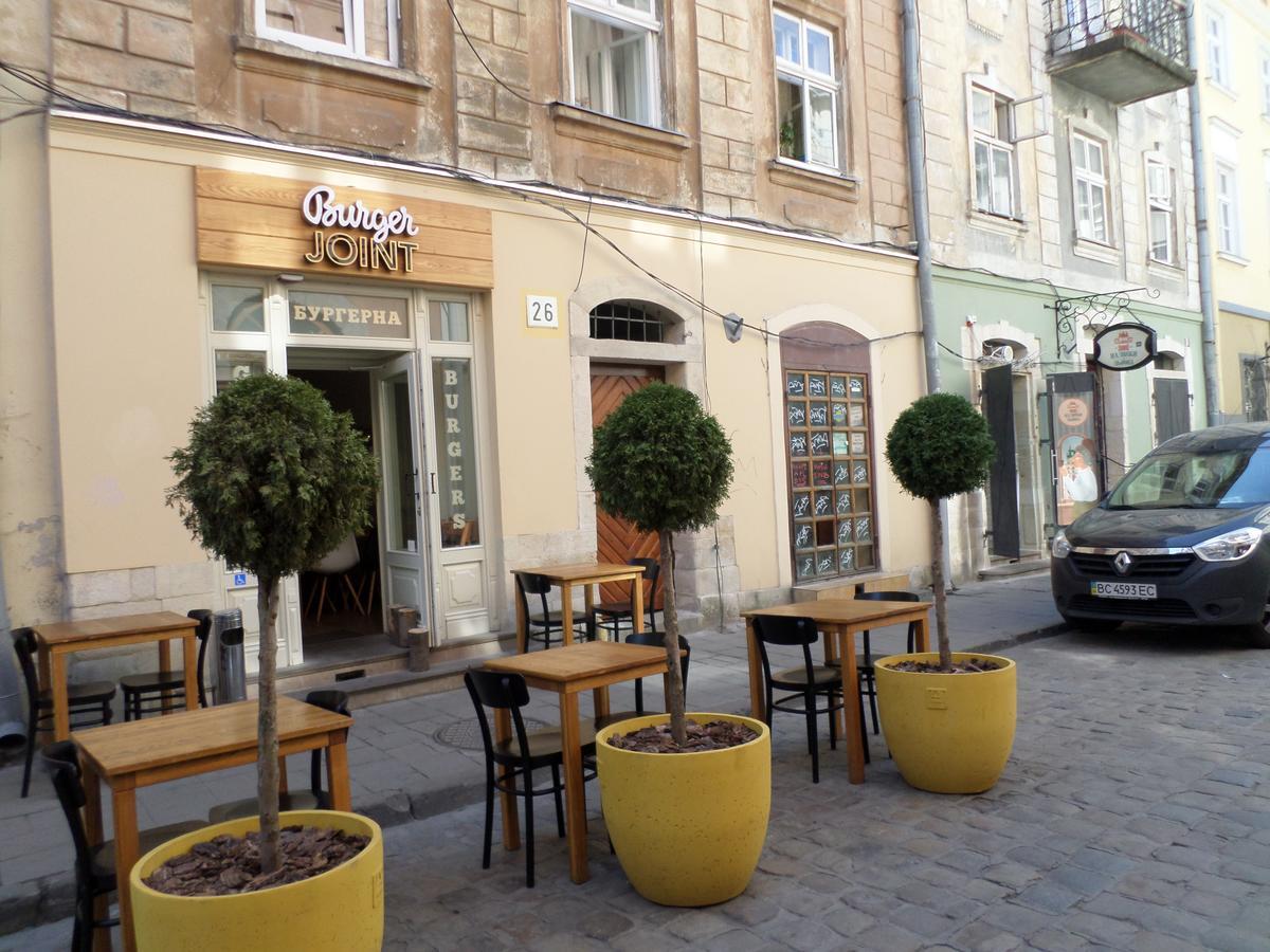 Apartment On Staroievreiska Lviv Bagian luar foto