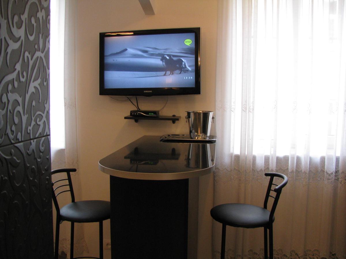Apartment On Staroievreiska Lviv Bagian luar foto