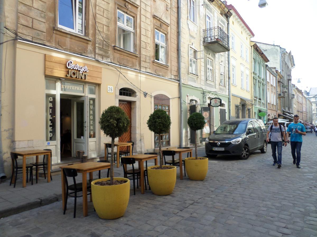 Apartment On Staroievreiska Lviv Bagian luar foto