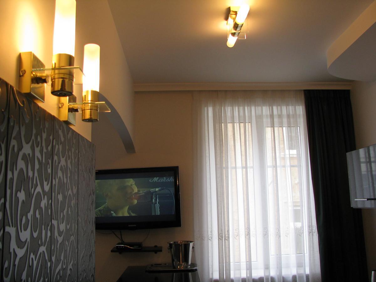Apartment On Staroievreiska Lviv Bagian luar foto