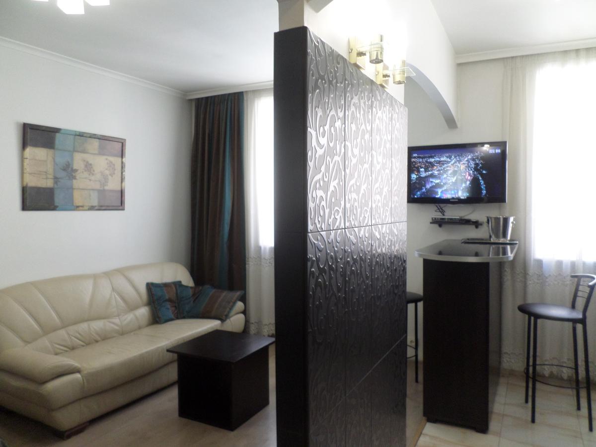 Apartment On Staroievreiska Lviv Bagian luar foto