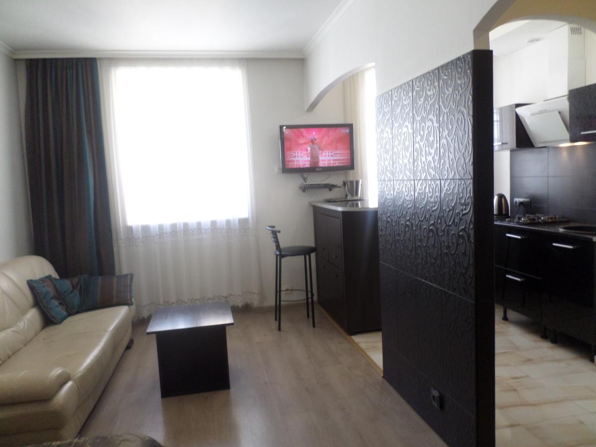 Apartment On Staroievreiska Lviv Bagian luar foto