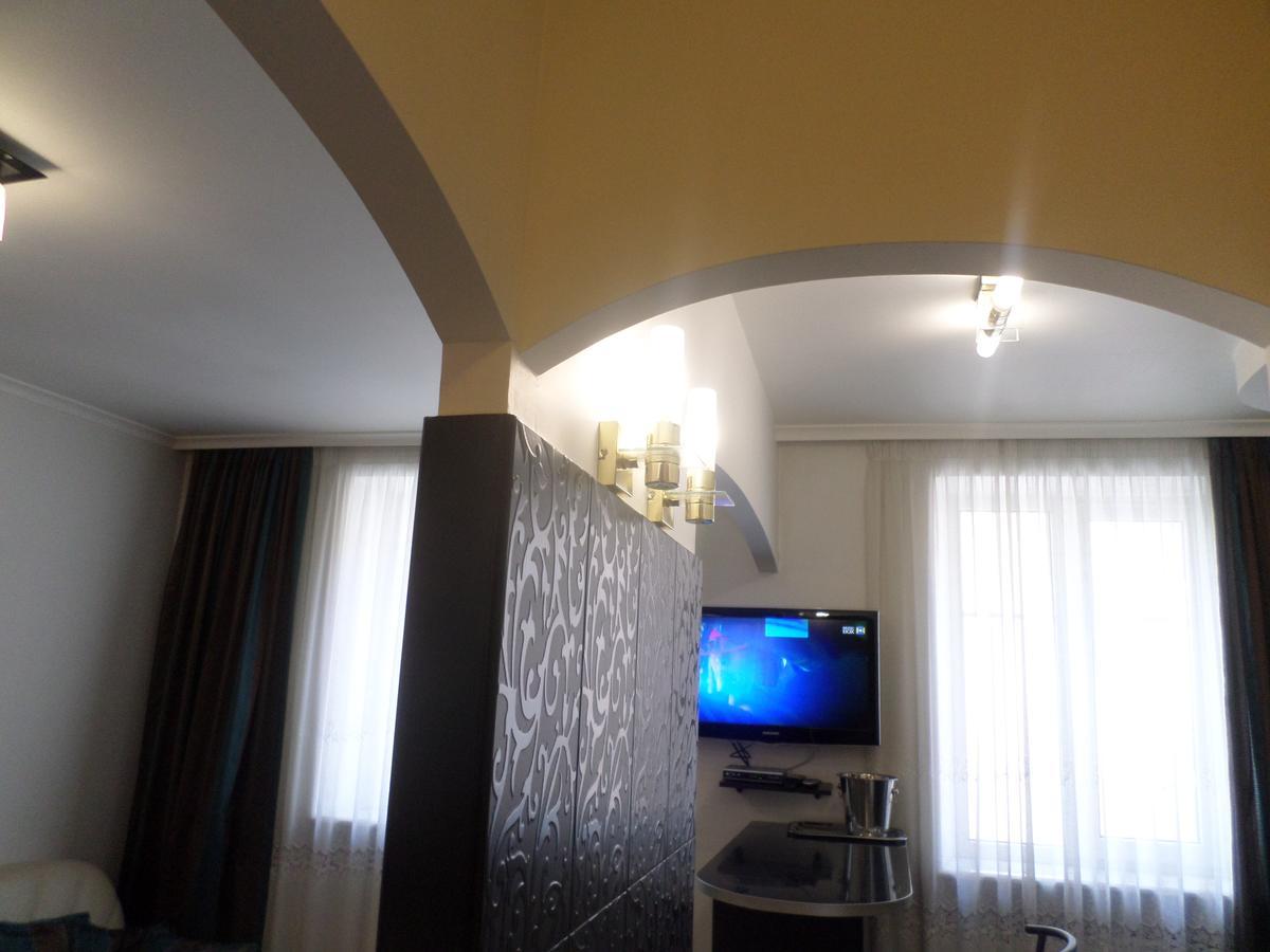 Apartment On Staroievreiska Lviv Bagian luar foto