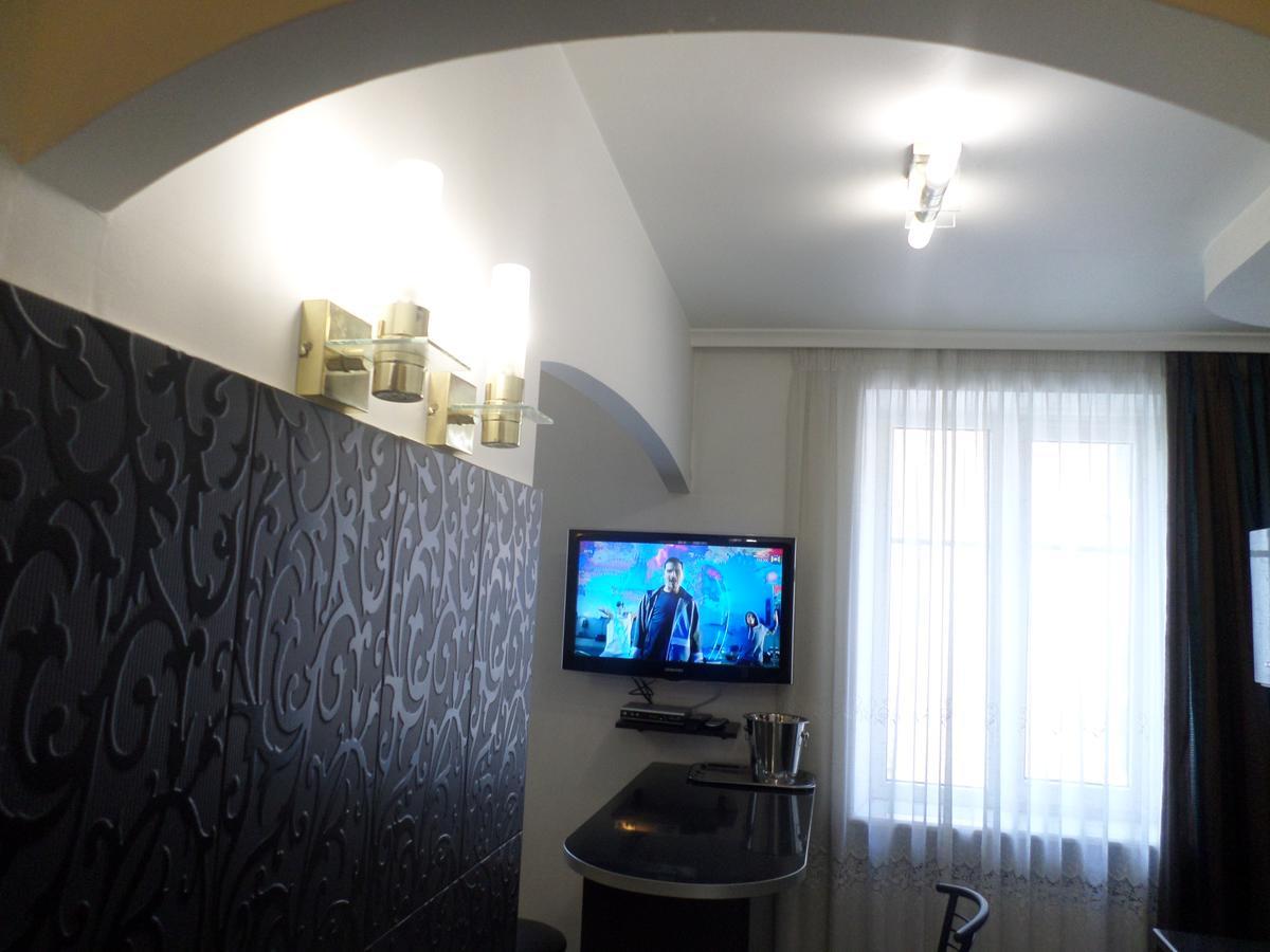 Apartment On Staroievreiska Lviv Bagian luar foto