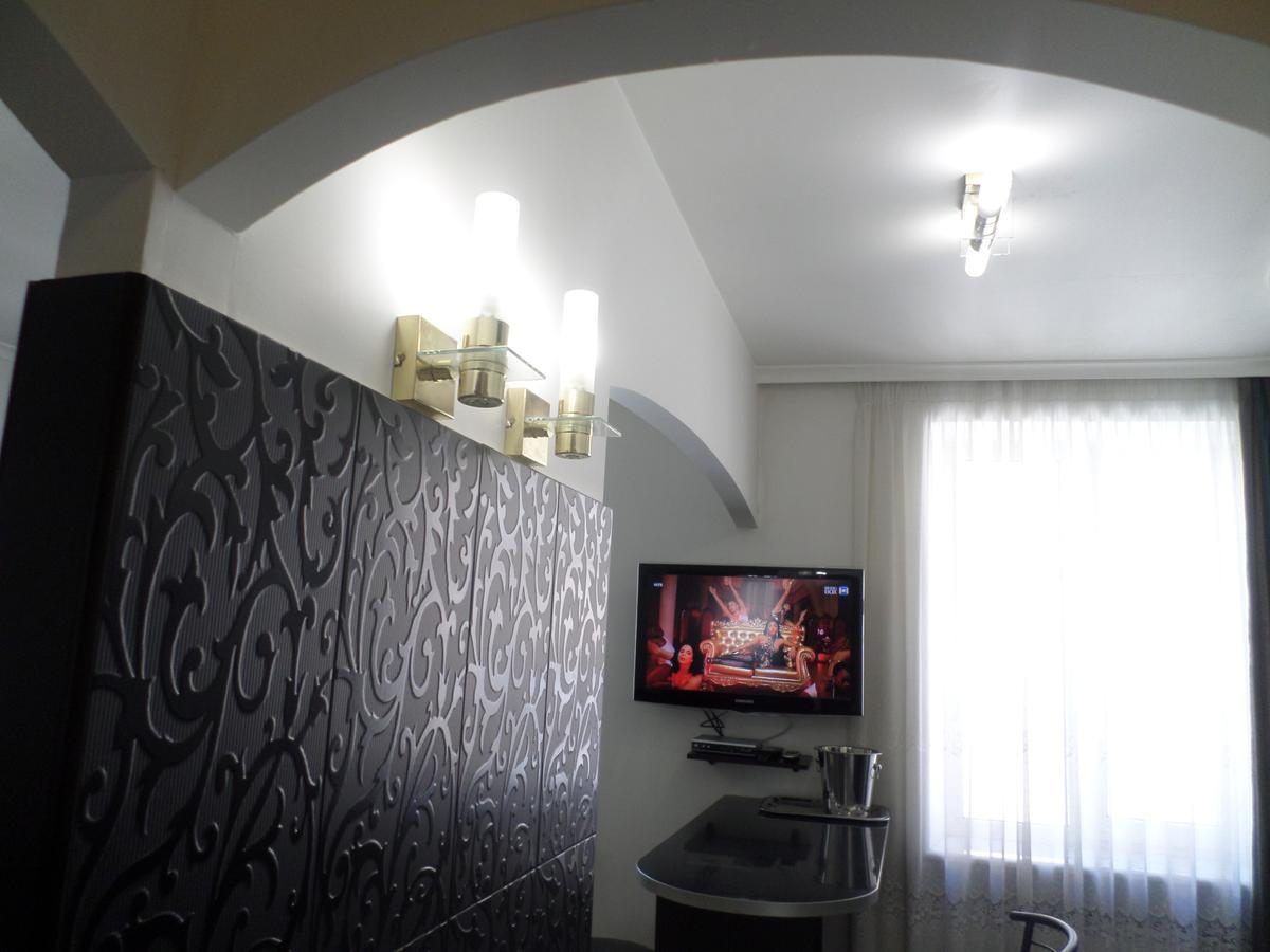 Apartment On Staroievreiska Lviv Bagian luar foto