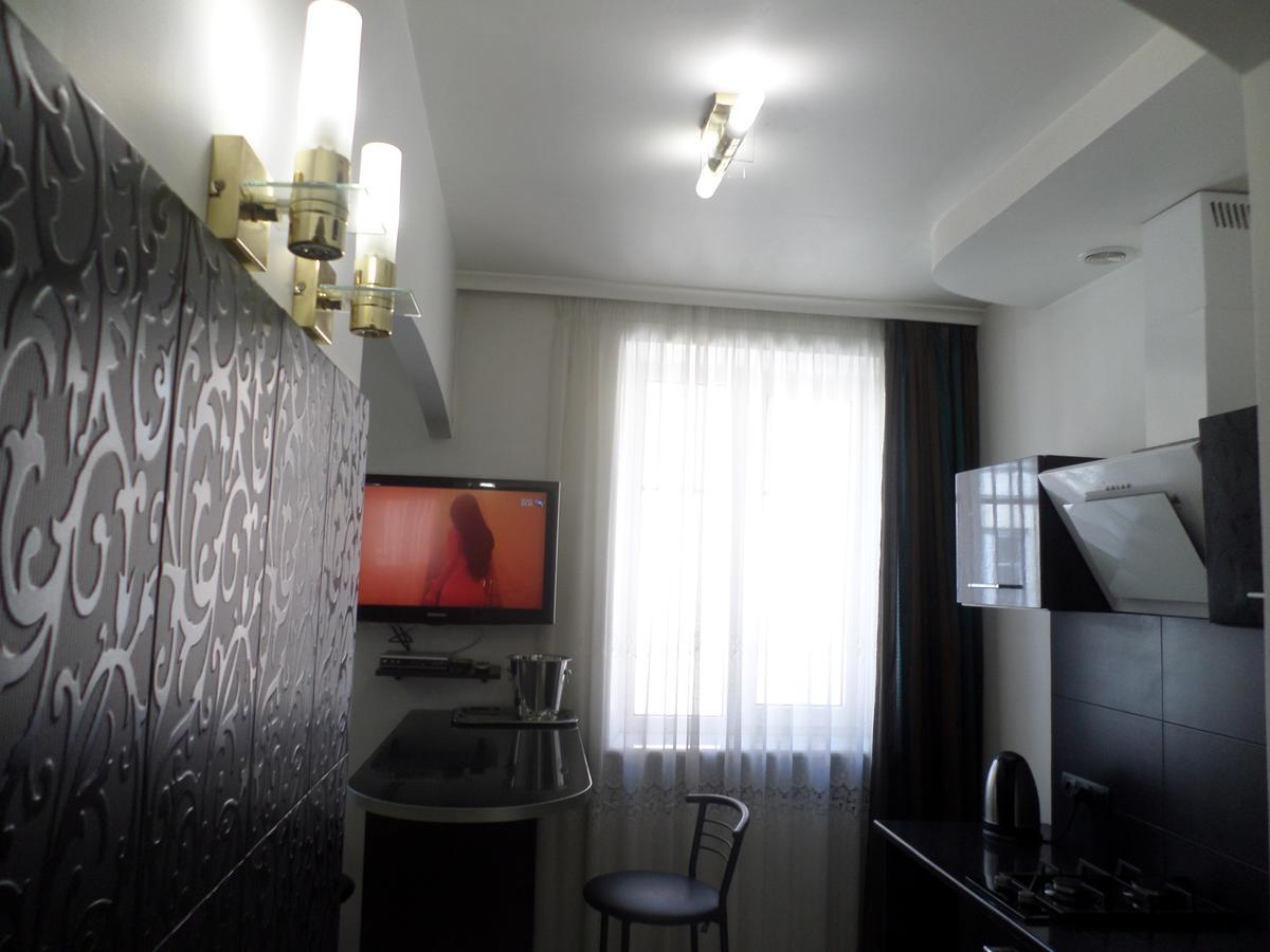 Apartment On Staroievreiska Lviv Bagian luar foto