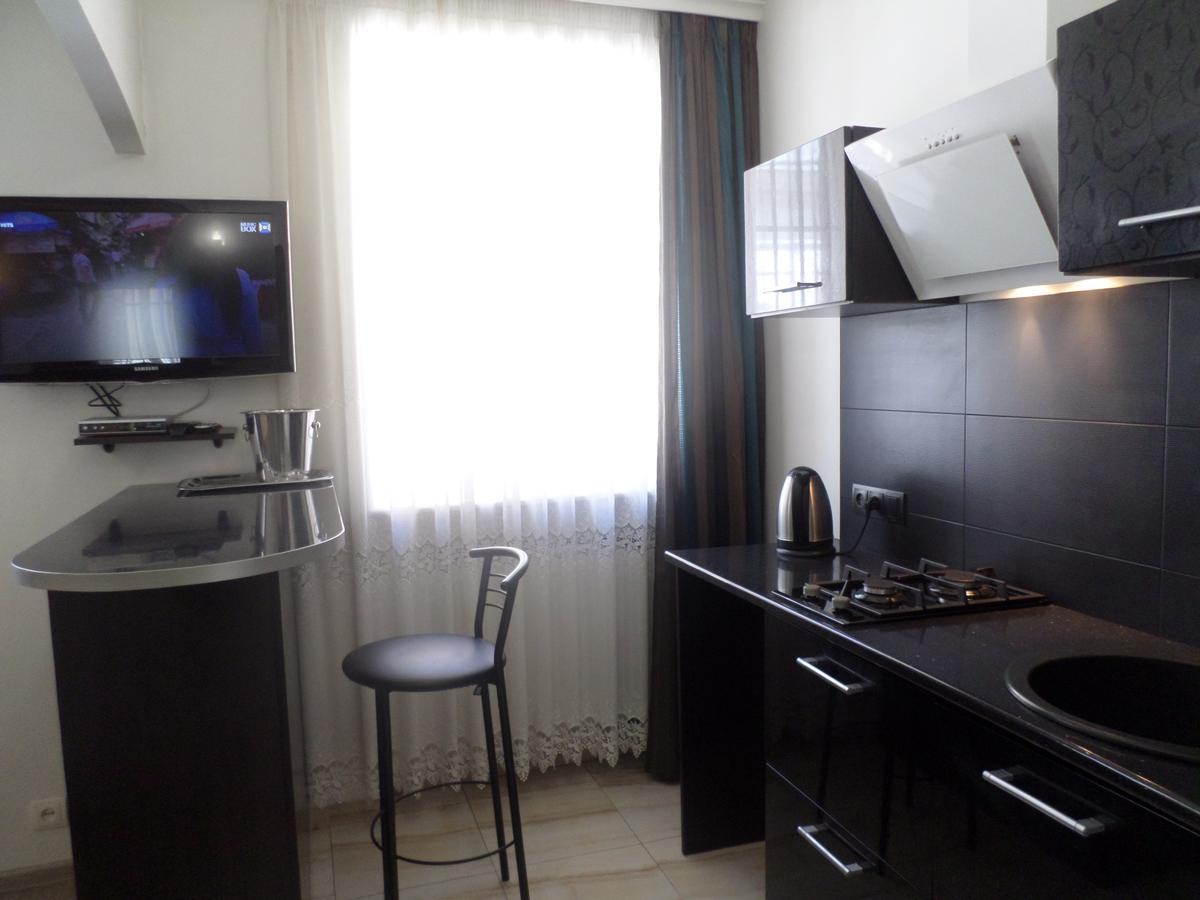 Apartment On Staroievreiska Lviv Bagian luar foto